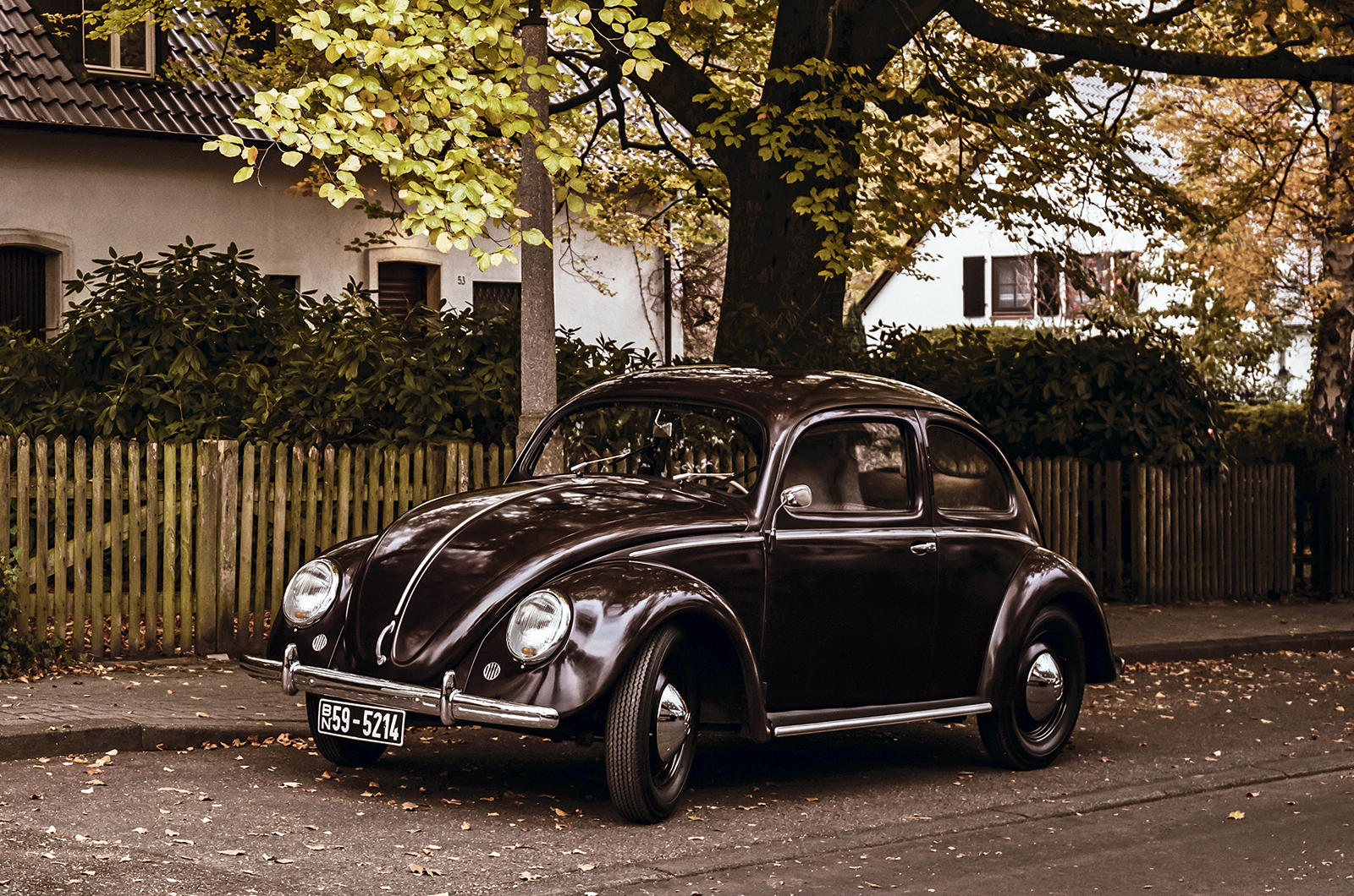 Classic & Sports Car – _Volkswagen Beetle – Wolfsburg’s miracle bug – 13.png